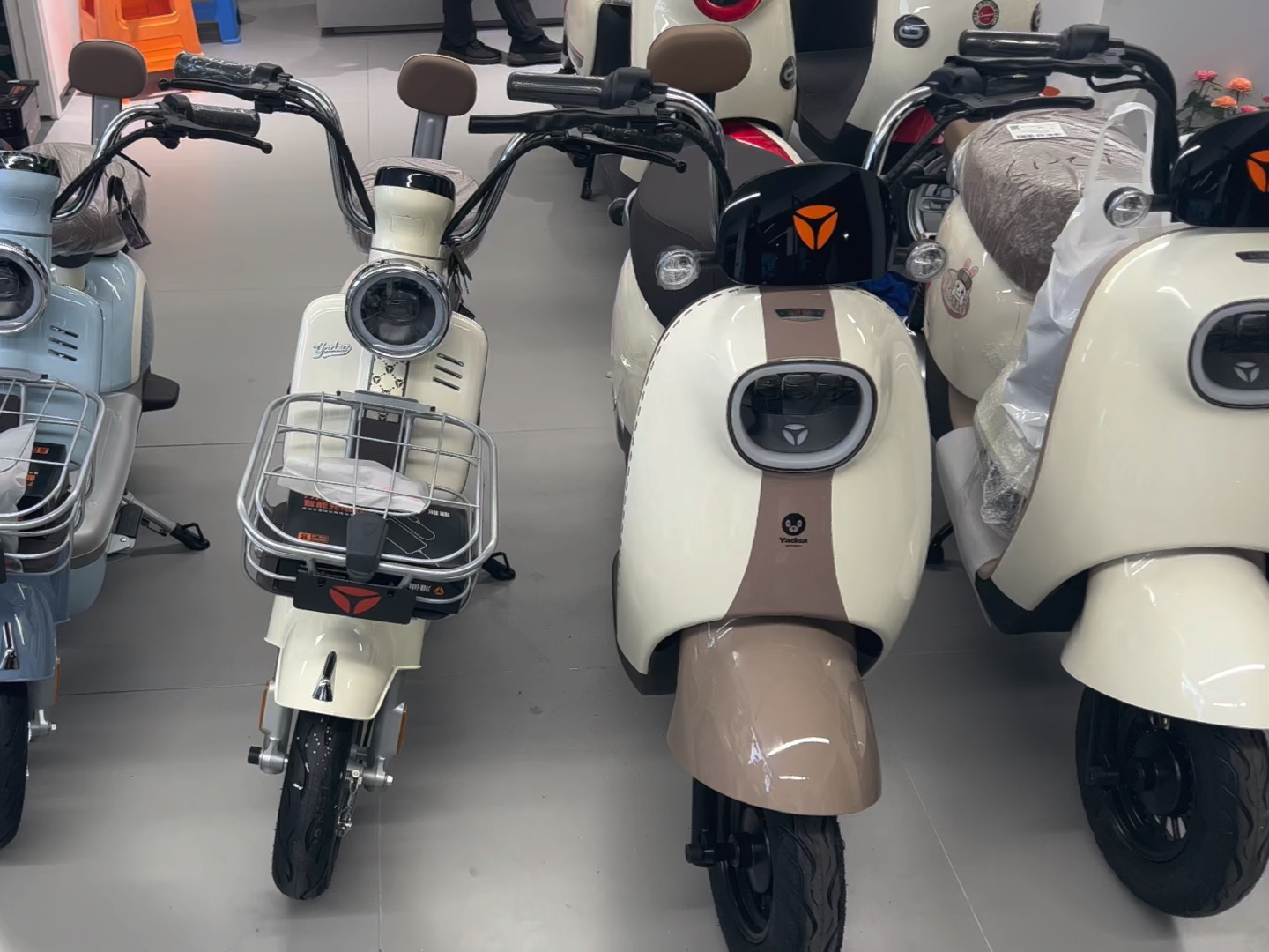 雅迪新款电动车，驾驭变化，自信出行